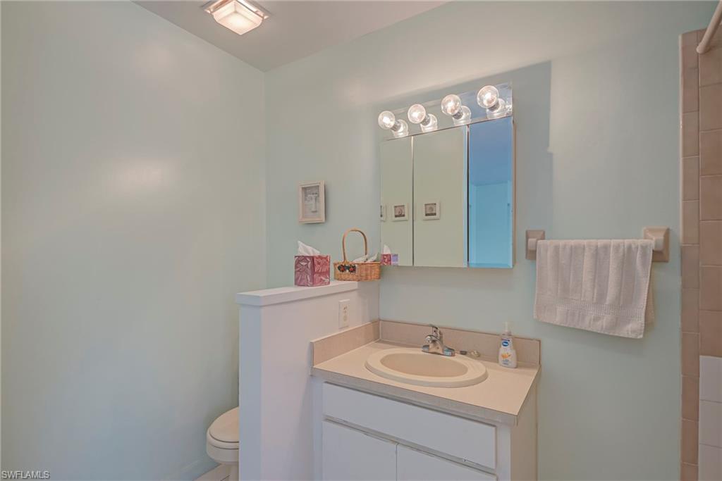 1005 Sw 48th Ter 2 Property Photo 15