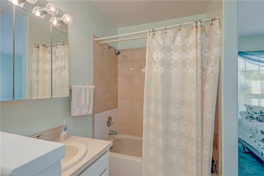 1005 Sw 48th Ter 2 Property Photo 16