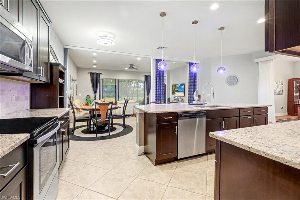 12715 Fairington Way Property Photo 3