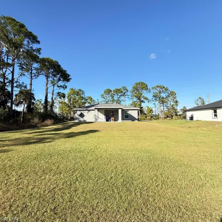 575 Oakshire Ln Property Photo 3