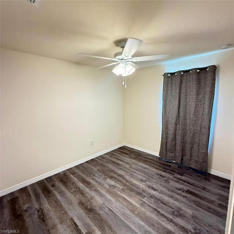 575 Oakshire Ln Property Photo 8