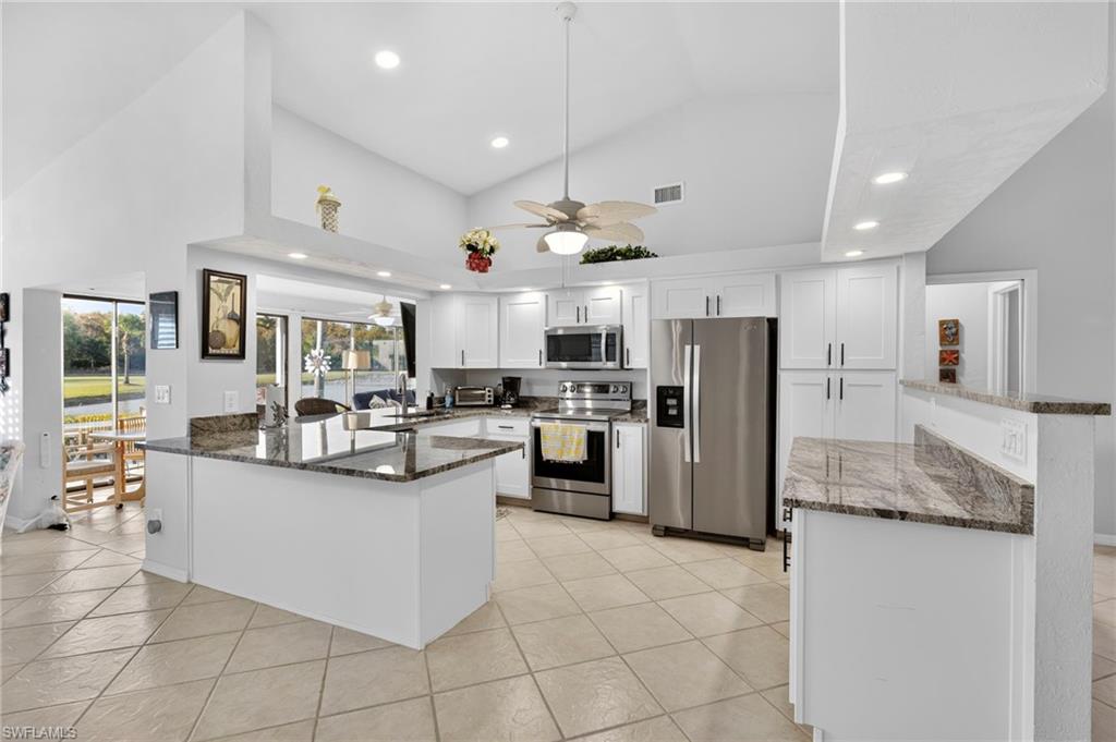 12820 Dornoch Ct Property Photo 4