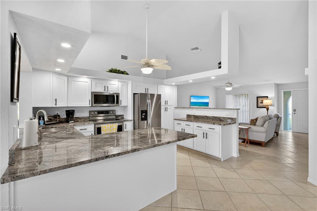 12820 Dornoch Ct Property Photo 5
