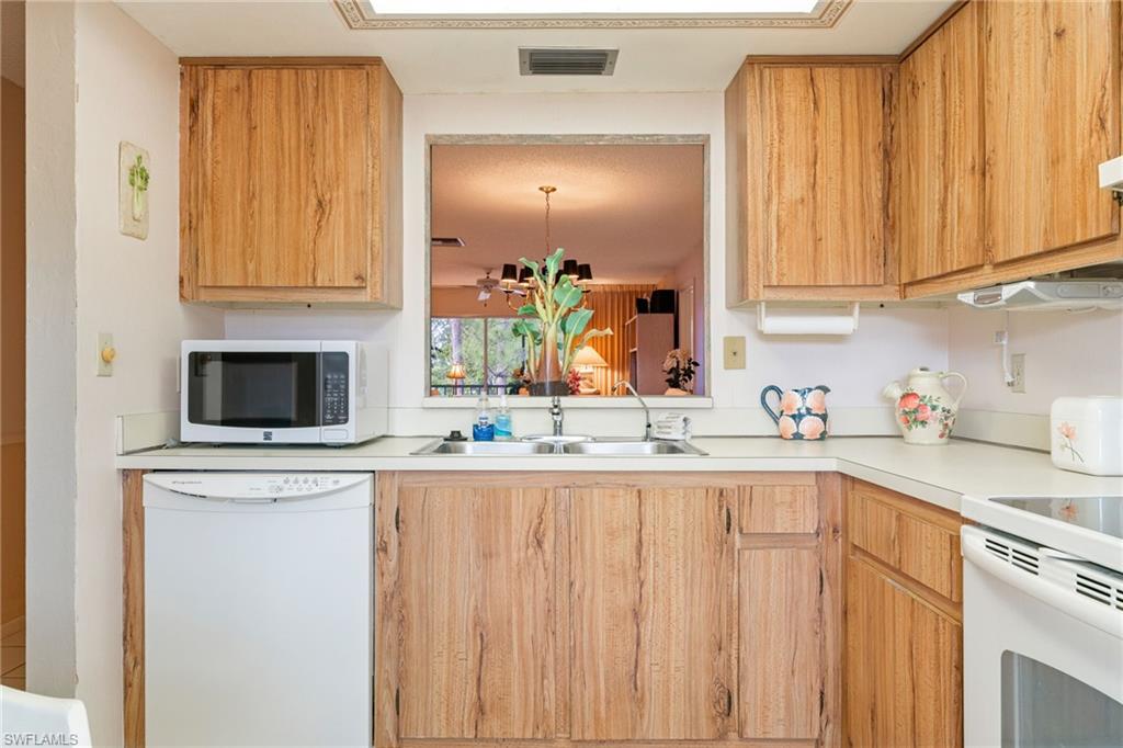 7086 Nantucket Cir 6 Property Photo 4