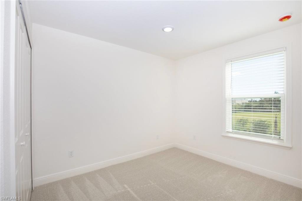 10532 Fountain Palm Cir Property Photo 9