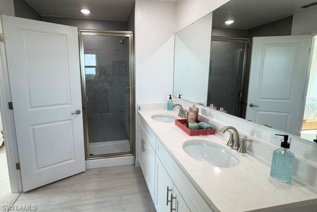 10532 Fountain Palm Cir Property Photo 18