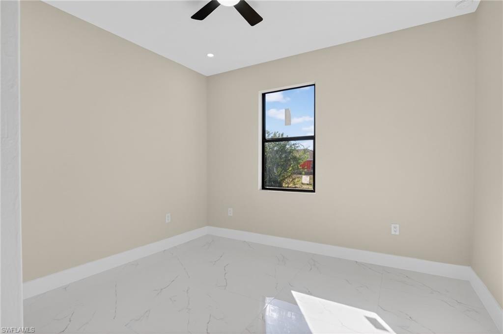 3207 40th St W Property Photo 29