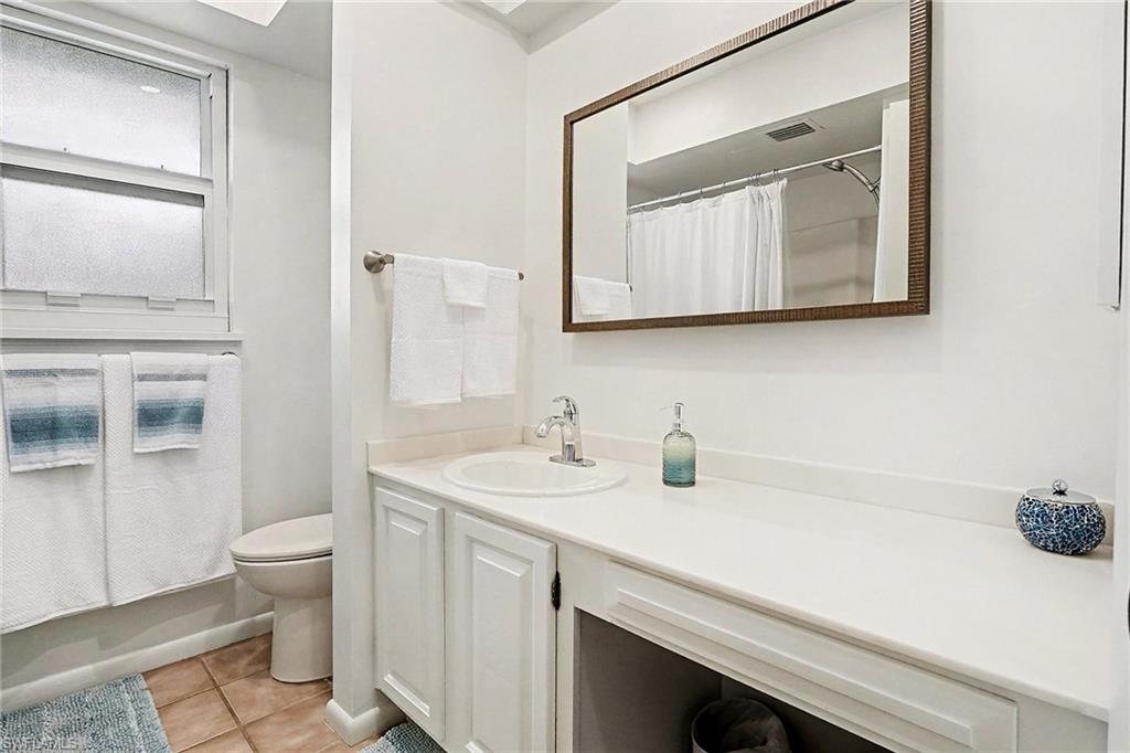 400 Rabbit Rd Property Photo 14