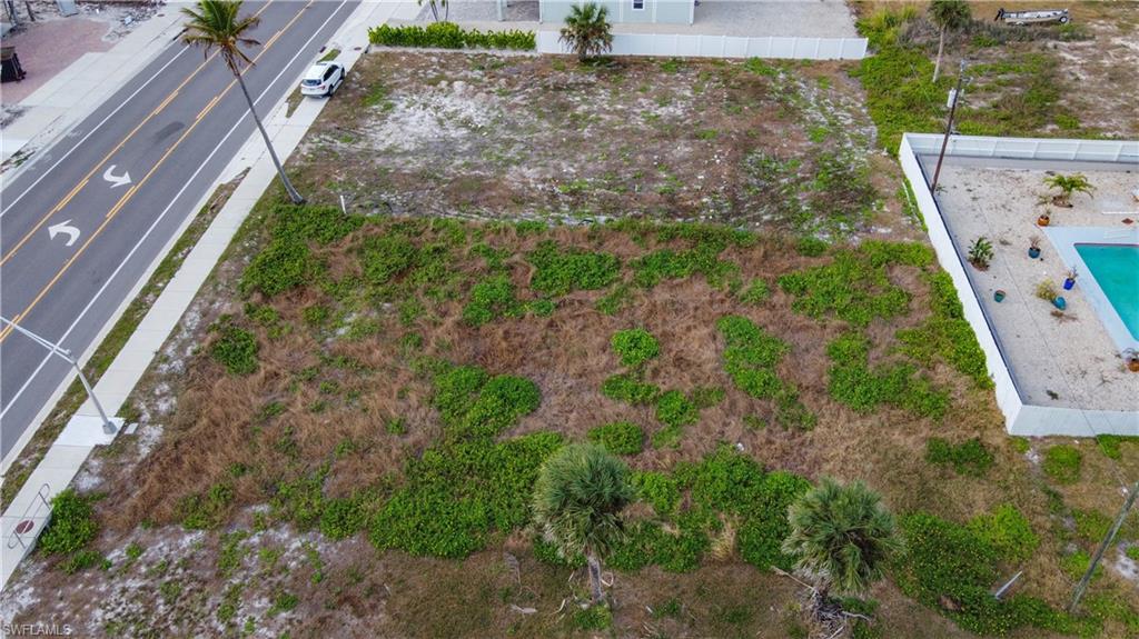 8033 Estero Blvd Property Photo 9