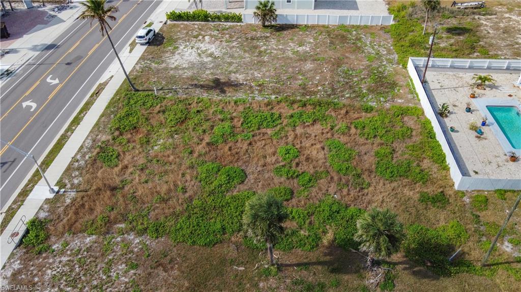 8033 Estero Blvd Property Photo 10
