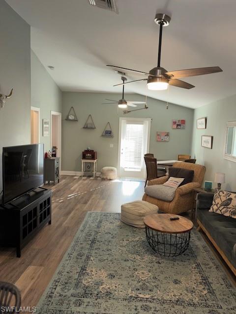 842 South St Property Photo 15