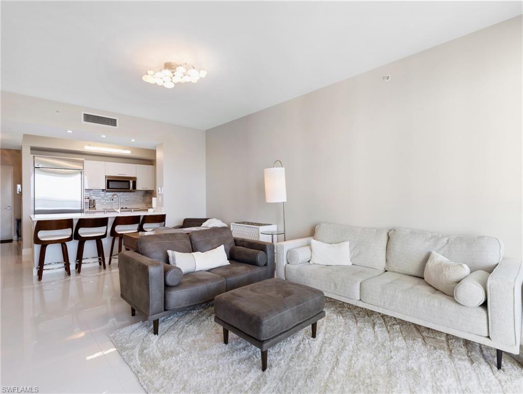 3000 Oasis Grand Blvd 1206 Property Photo 4