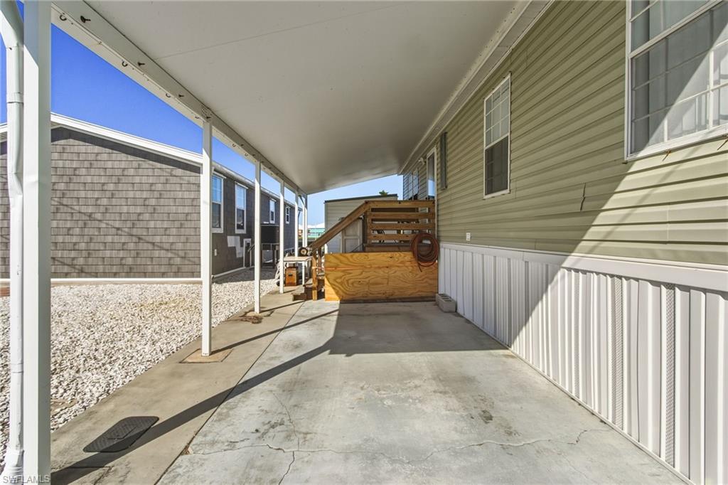 3904 Dewberry Ln Property Photo 5