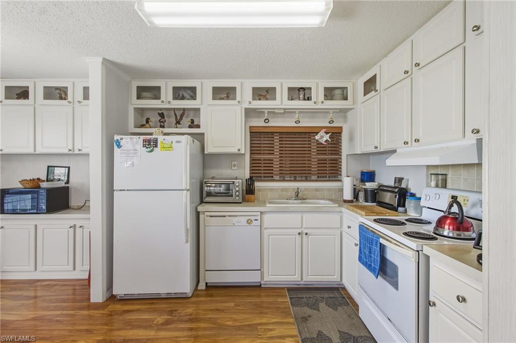 3904 Dewberry Ln Property Photo 15