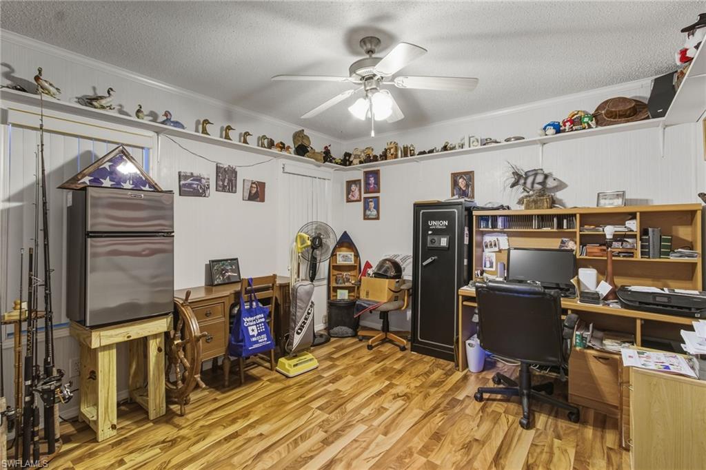 3904 Dewberry Ln Property Photo 24
