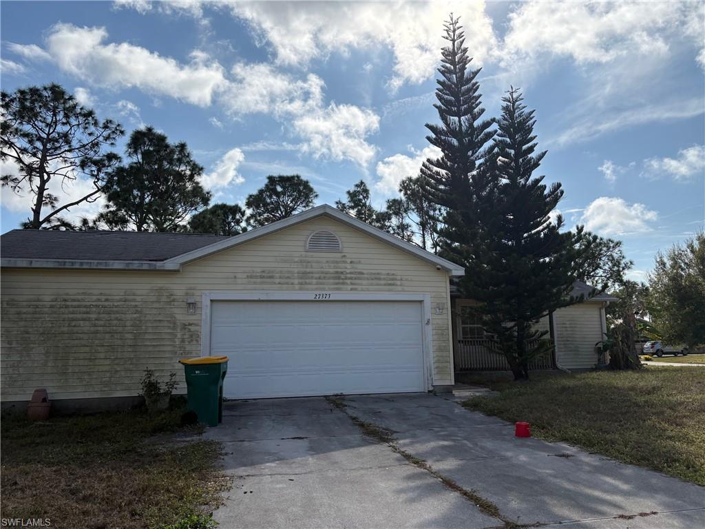 27373 Sandrala Dr Property Photo 3