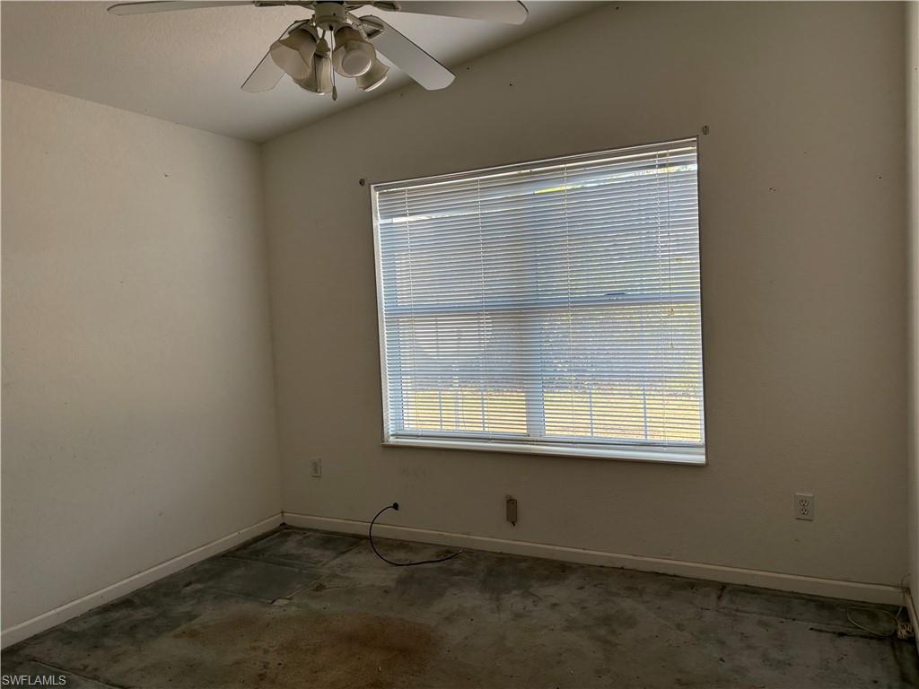 27373 Sandrala Dr Property Photo 12