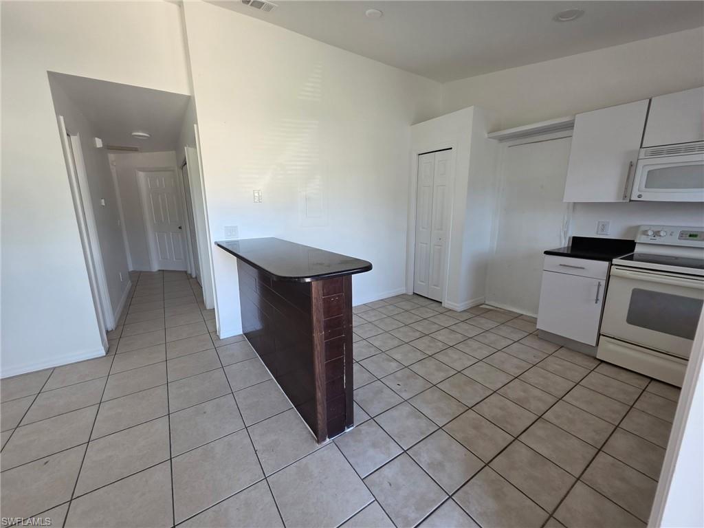 1248 Columbus Blvd # B Property Photo 7