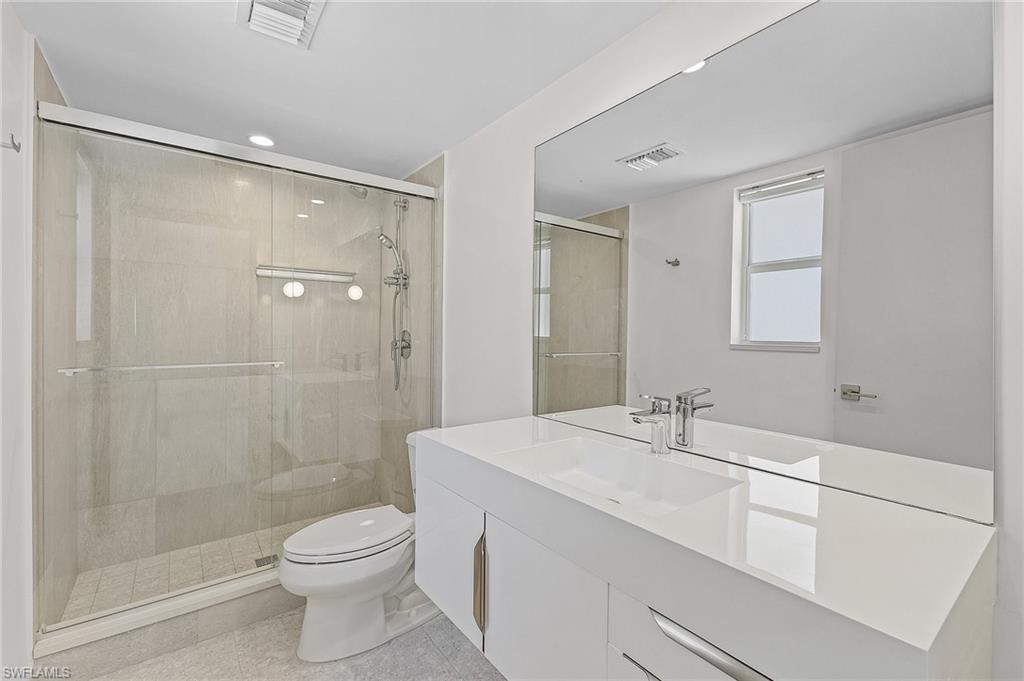 780 10th Ave S 4 Property Photo 21
