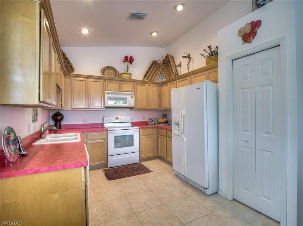 3120 Meandering Way 202 Property Photo 17