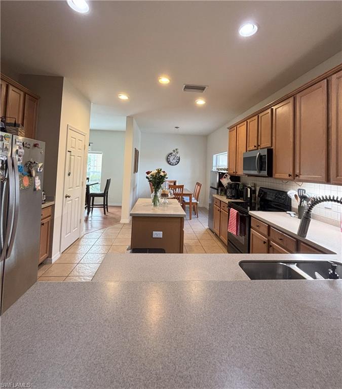 8042 Silver Birch Way Property Photo 7