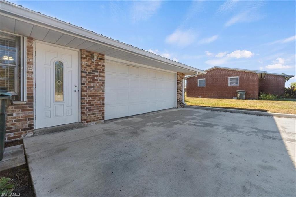 610 E Avenida Del Rio Property Photo 4