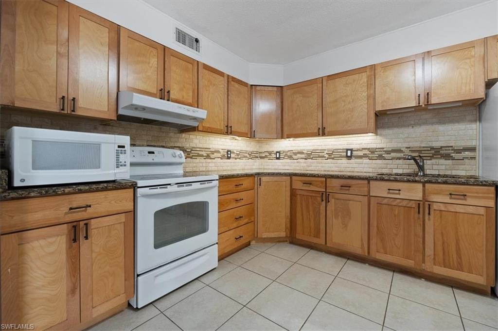 610 E Avenida Del Rio Property Photo 12