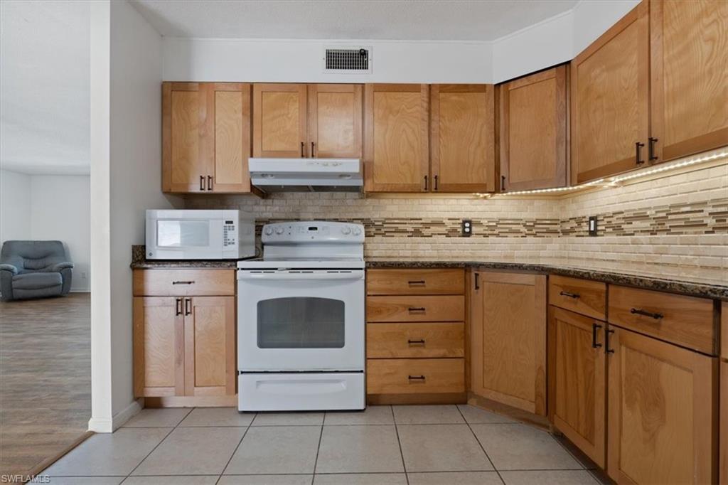 610 E Avenida Del Rio Property Photo 13