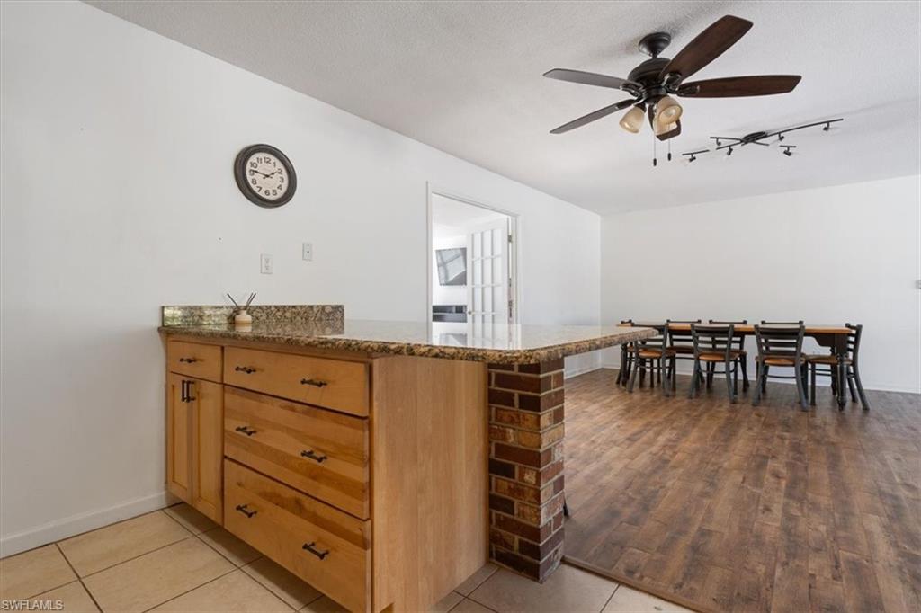 610 E Avenida Del Rio Property Photo 15