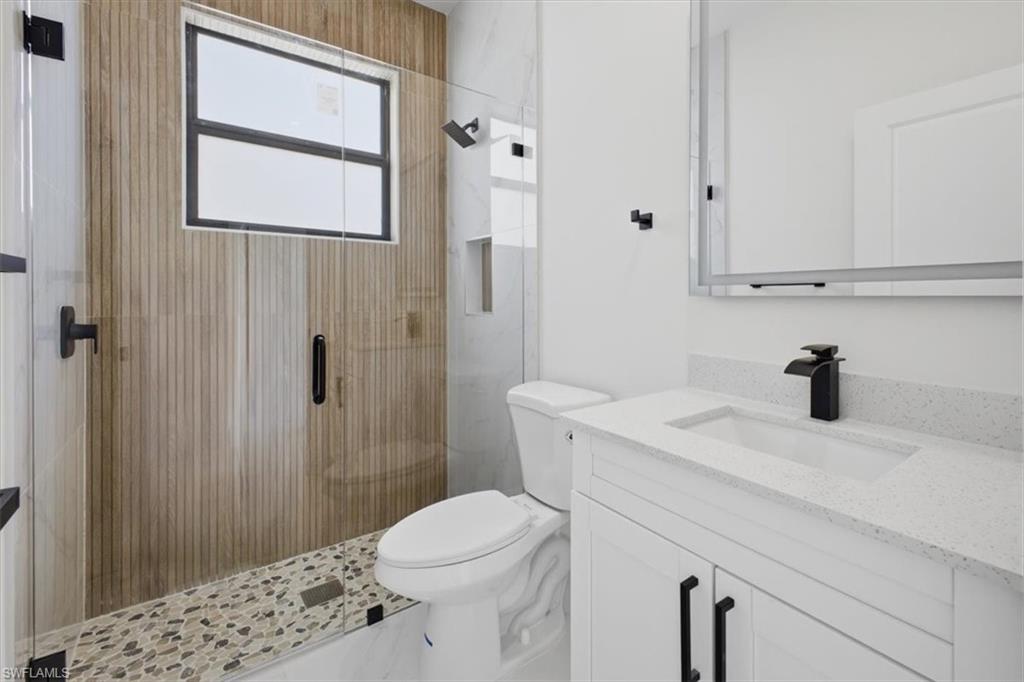 724 Calumet St E Property Photo 19