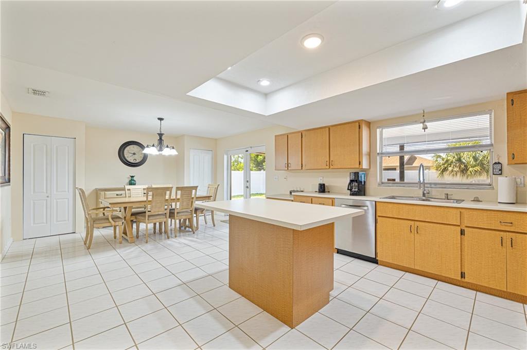 1628 Country Club Blvd Property Photo 8