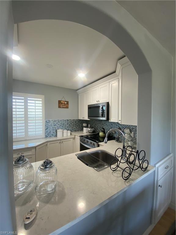1624 Pine Valley Dr 302 Property Photo 4