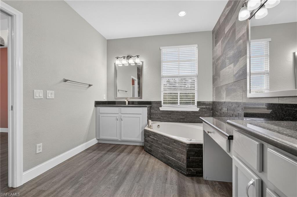 4048 Cherrybrook Loop Property Photo 22