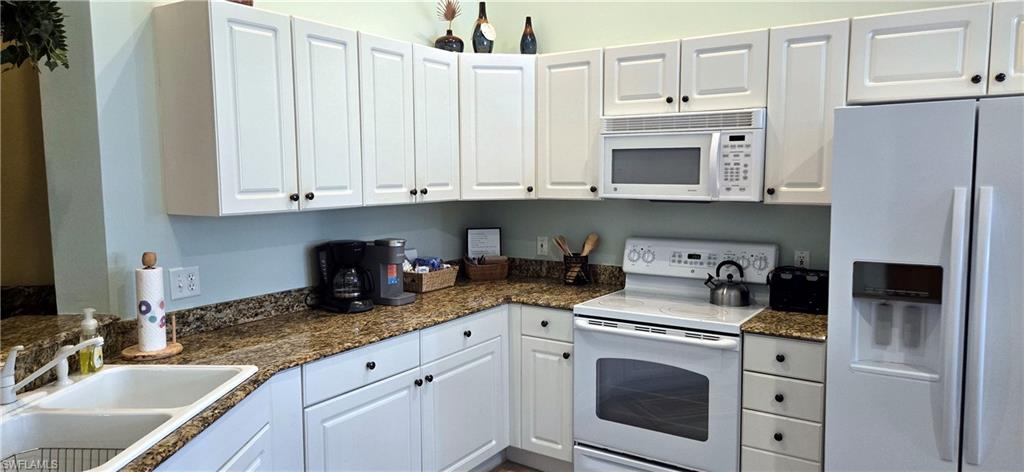 12100 Summergate Cir 203 Property Photo 9