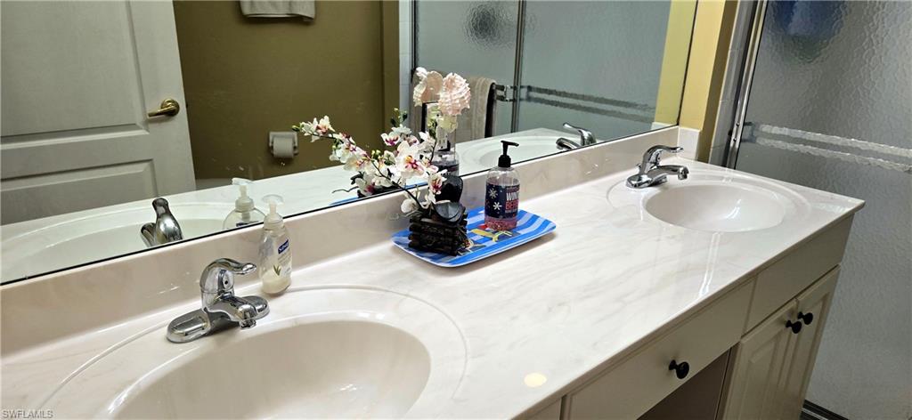 12100 Summergate Cir 203 Property Photo 20