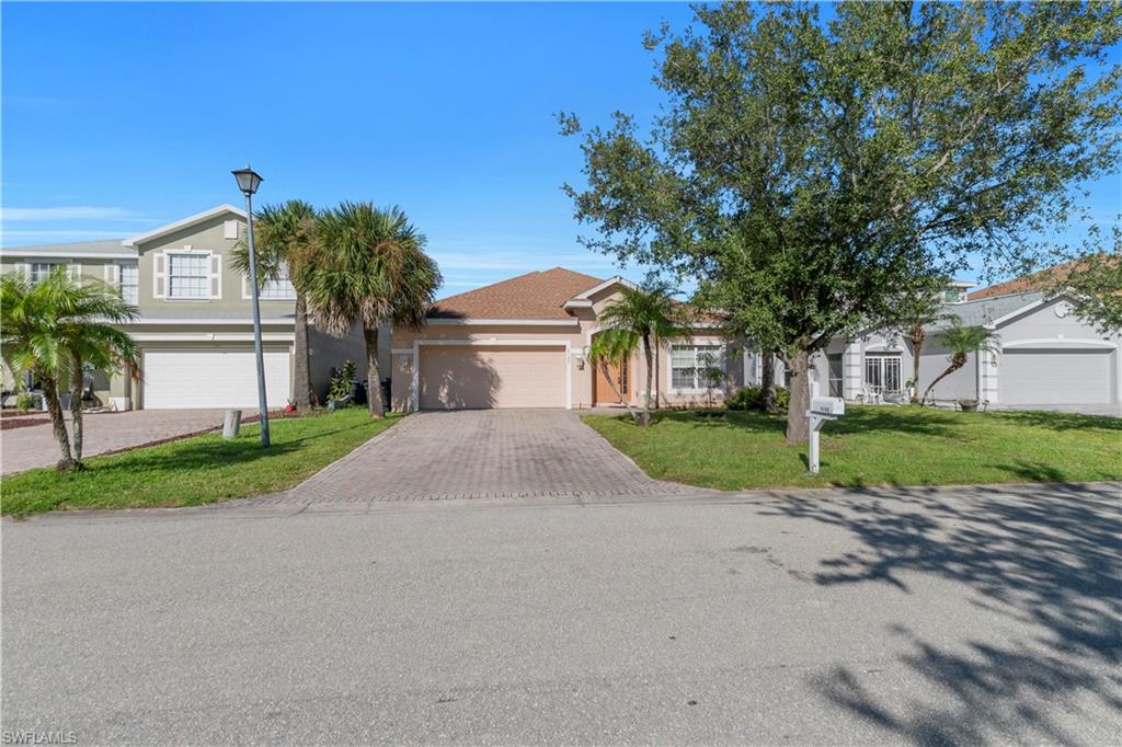 8125 Silver Birch Way Property Photo 4
