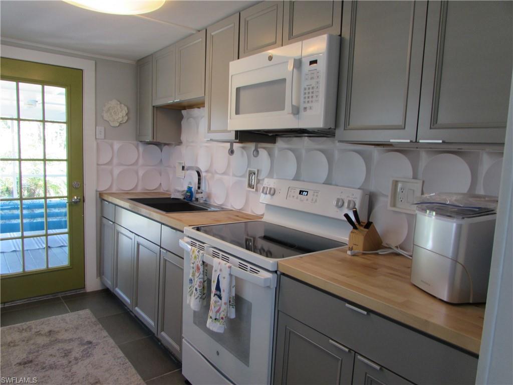 16111 Tortuga St Property Photo 8