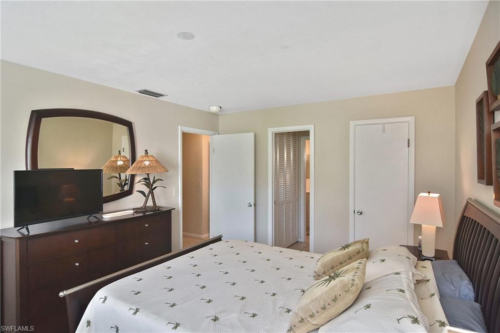 1411 Tropic Ter Property Photo 13