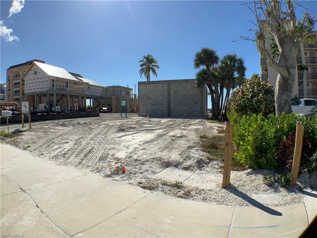 700 Estero Blvd Property Photo 2