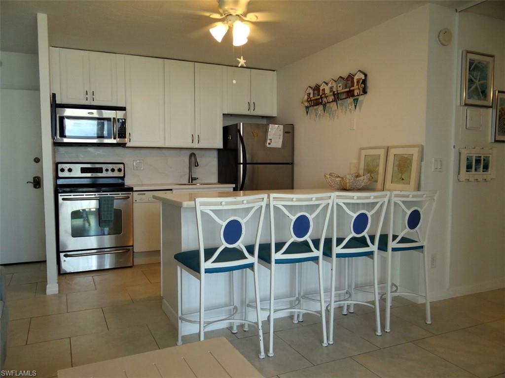 7330 Estero Blvd 605 Property Photo 8