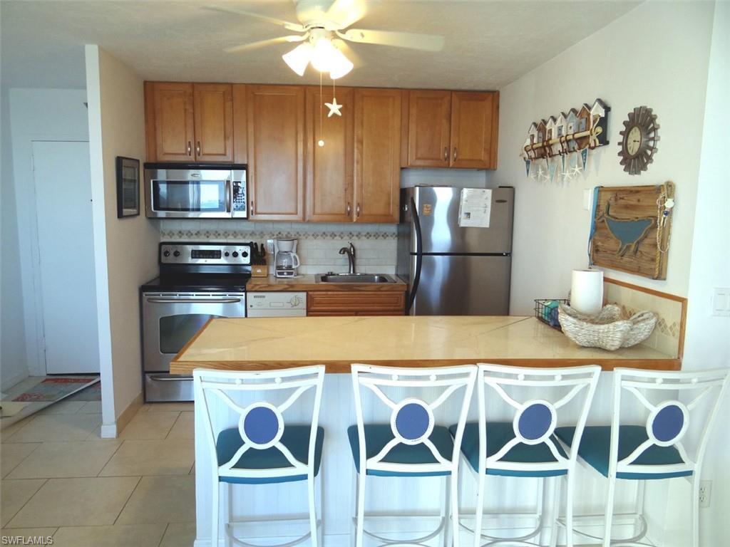 7330 Estero Blvd 605 Property Photo 9