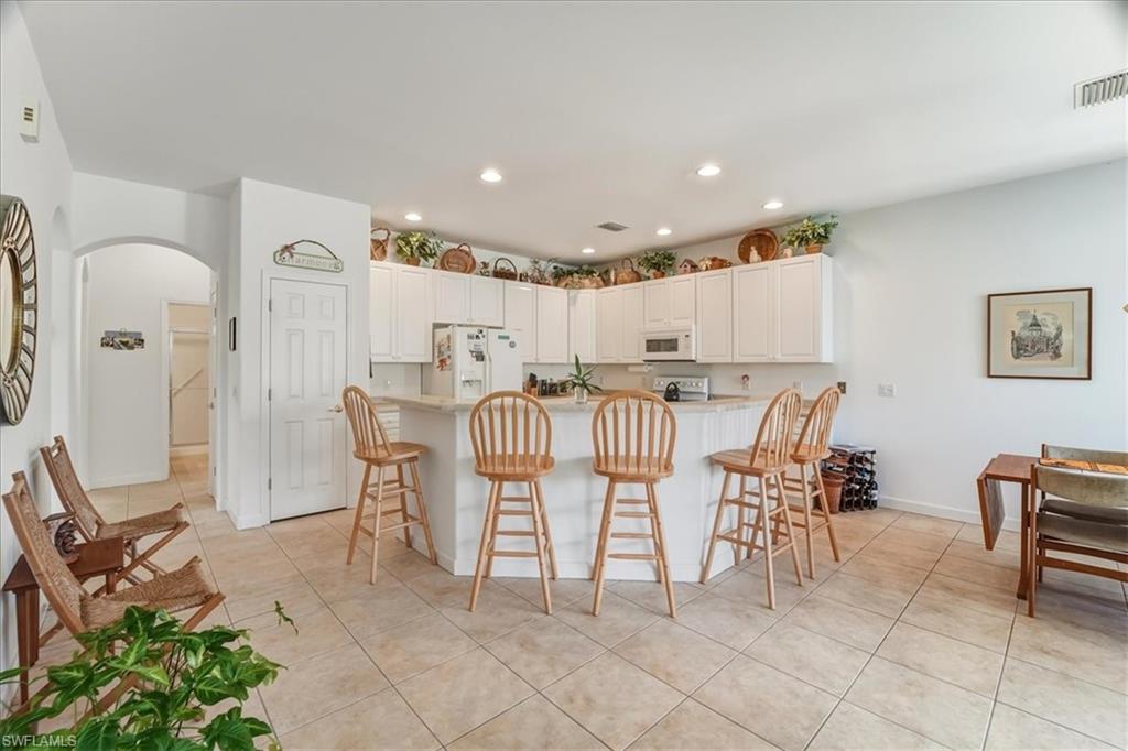 9346 Spanish Moss Way Property Photo 4