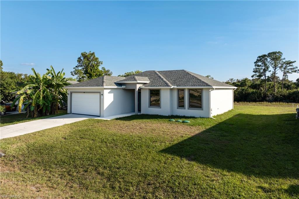 1134 Cumming St E Property Photo 2