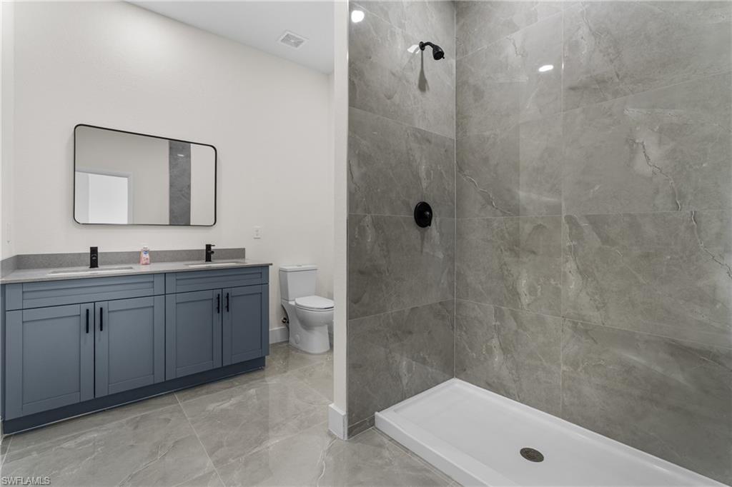 1134 Cumming St E Property Photo 19