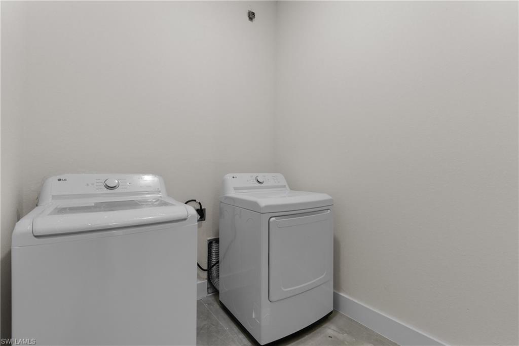 1134 Cumming St E Property Photo 23