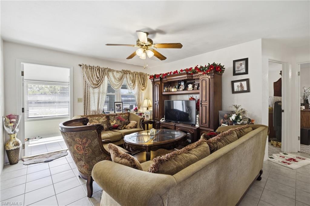 2431 Hunter Ter Property Photo 14