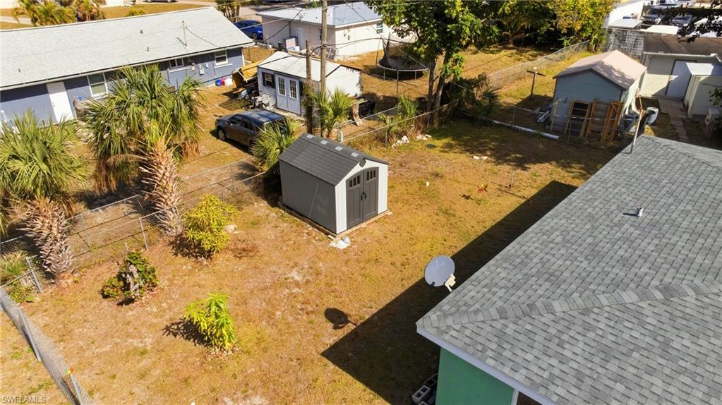 2431 Hunter Ter Property Photo 31