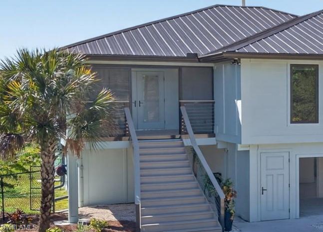 1211 Periwinkle Way Property Photo 10