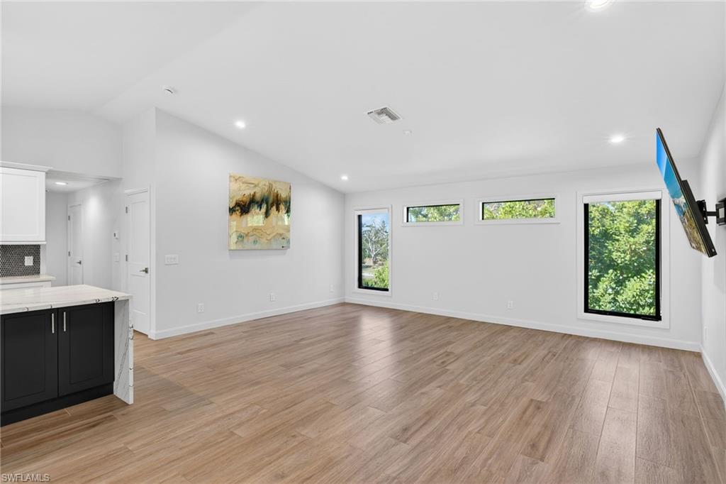 1211 Periwinkle Way Property Photo 15