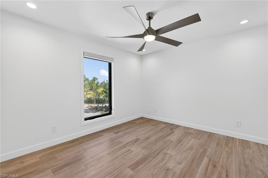 1211 Periwinkle Way Property Photo 38